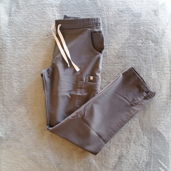 ⛑Figs Charcoal Set (Casma+Yola)⛑ - Picture 12 of 12